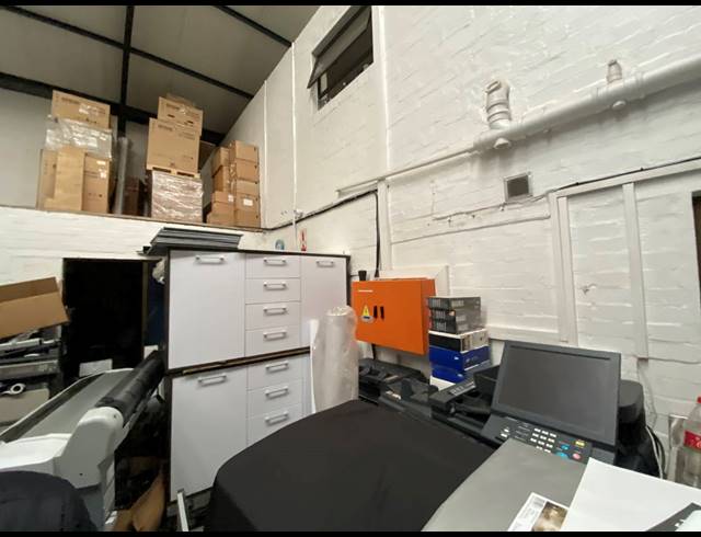 885M² WAREHOUSE FOR SALE IN KILLARNEY GARDENS